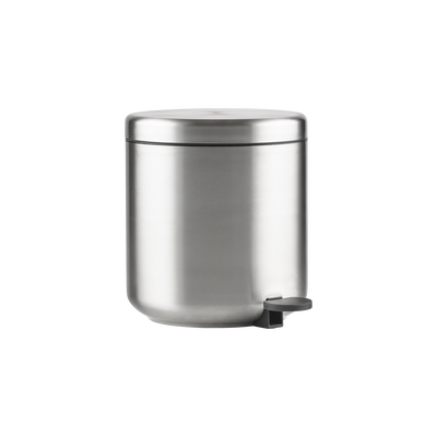 Ume Poubelle &agrave; p&eacute;dale