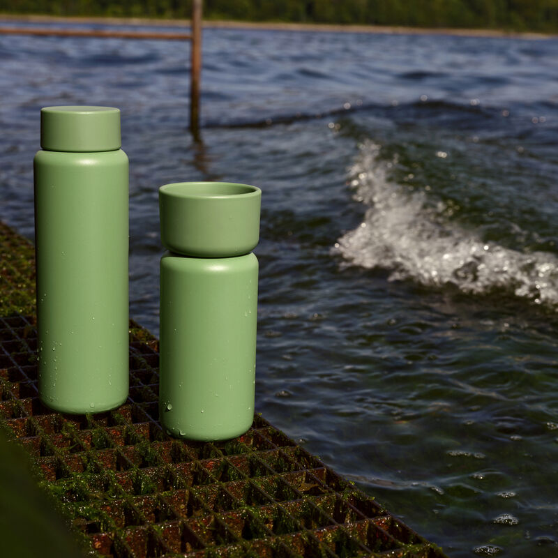 Singles Thermobecher mit zwei Deckeln