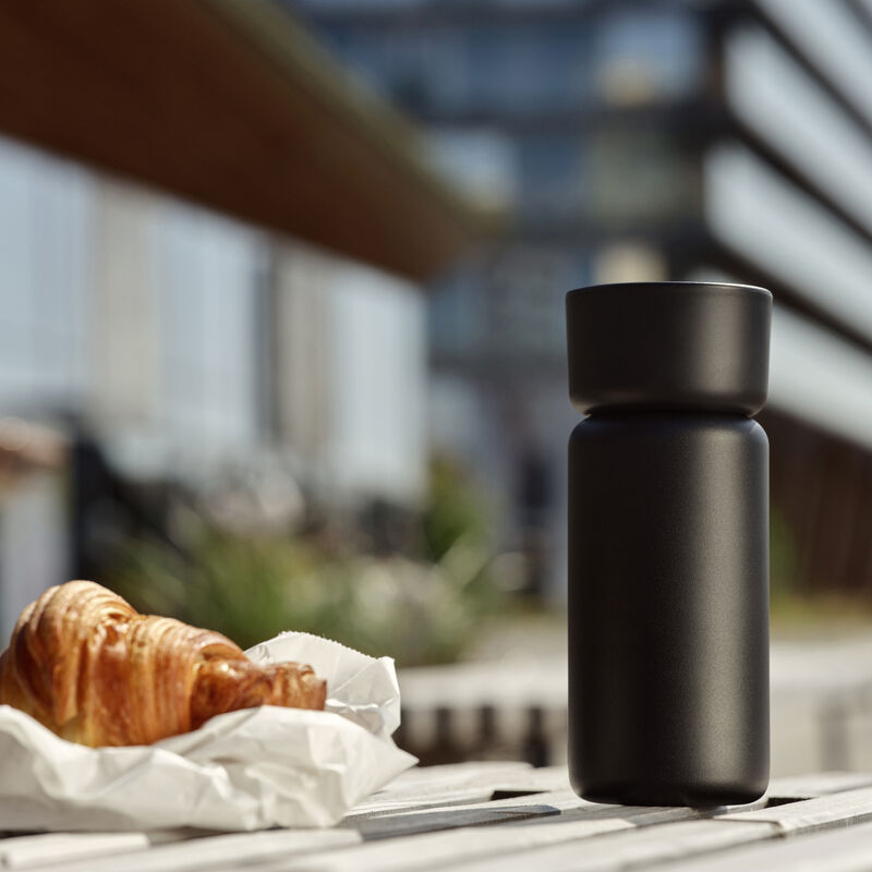 Singles Thermobecher mit zwei Deckeln