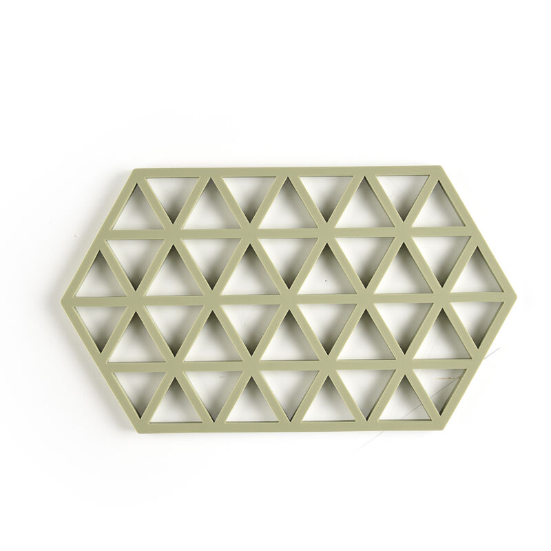 Triangles Trivet
