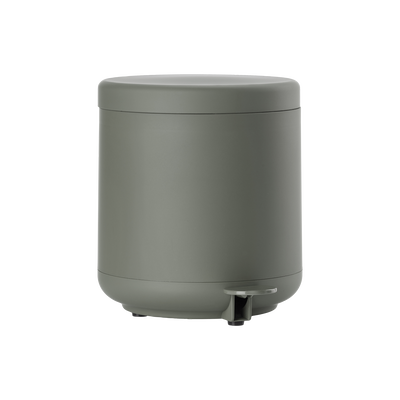 Ume Poubelle &agrave; p&eacute;dale