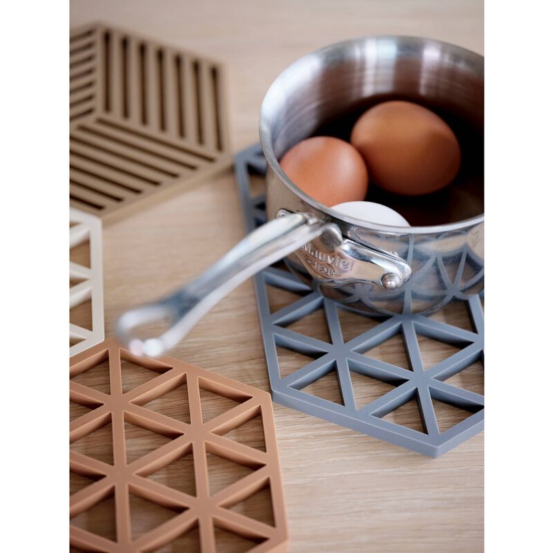 Triangles Trivet