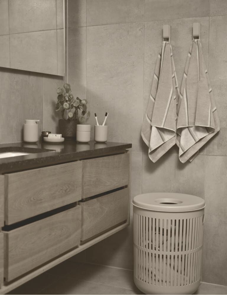 <span style="position: relative; width: 1px; display: inline-block; background-color: white; height: 80px; top: 20px; margin-right: 30px;"></span><span style="letter-spacing: 5px;">BATH</span>